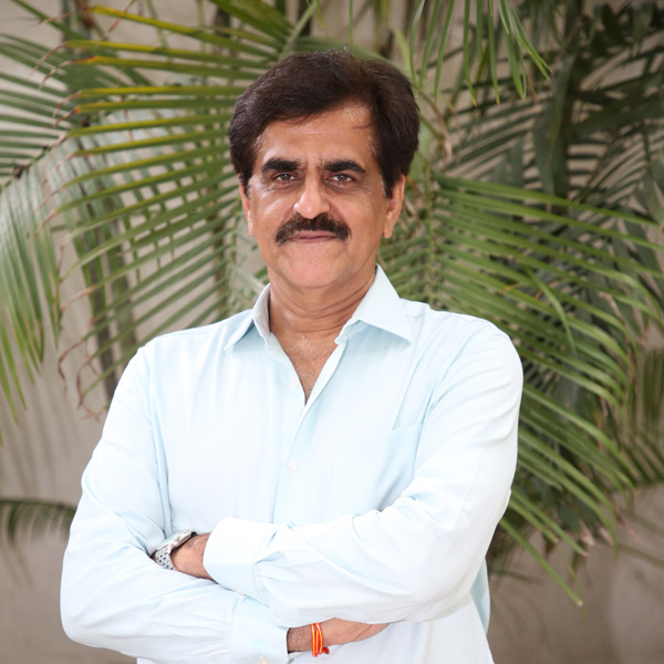 Dr. Deepak Kanwar